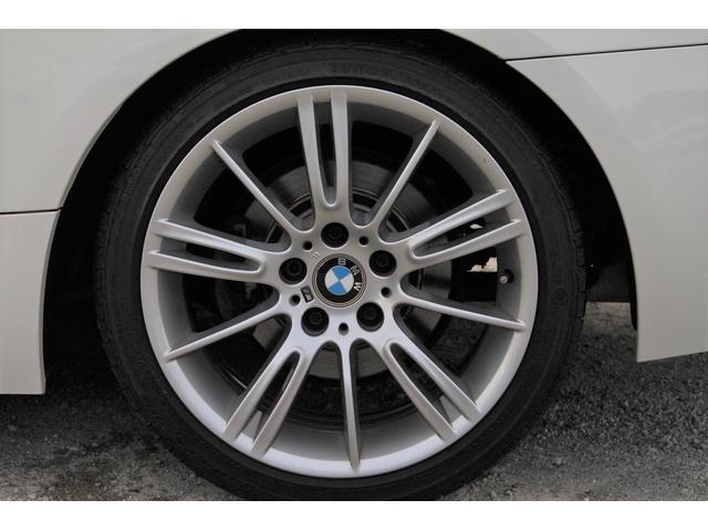 320i Mスポーツパッケージ 2ドアクーペ 左ハンドル 6速MT ベージュ本革シート シートヒーター キセノン 純正フルエアロ 専用17インチAW フォグランプ セキュリティ スマートキー 整備記録簿 禁煙車(16枚目)