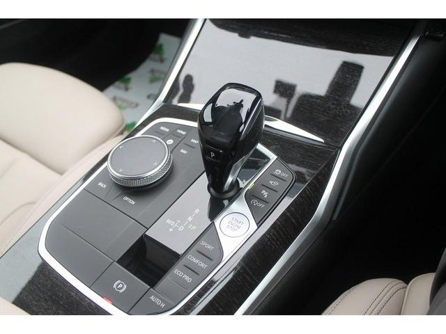 ３シリーズ ３２０ｄ　ｘＤｒｉｖｅＭスポーツハイラインパッケージ　２Ｌディーゼルターボ　アイボリー本革　ＡＣＣ　ＴＶ　インテリジェントセーフティー　純正ＨＤＤナビ　地デジ　全方位カメラ　純正Ｍスポーツフルエアロ＆１８ＡＷ　　ＬＥＤ　電動リアゲート　前後ドラレコ　禁煙（11枚目）