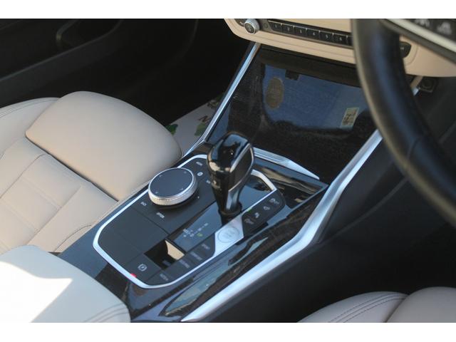 ３シリーズ ３２０ｄ　ｘＤｒｉｖｅＭスポーツハイラインパッケージ　２Ｌディーゼルターボ　アイボリー本革　ＡＣＣ　ＴＶ　インテリジェントセーフティー　純正ＨＤＤナビ　地デジ　全方位カメラ　純正Ｍスポーツフルエアロ＆１８ＡＷ　　ＬＥＤ　電動リアゲート　前後ドラレコ　禁煙（19枚目）