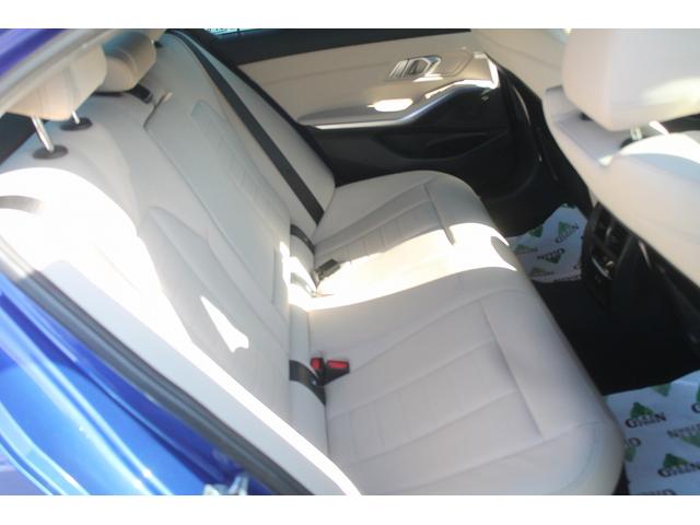 ３シリーズ ３２０ｄ　ｘＤｒｉｖｅＭスポーツハイラインパッケージ　２Ｌディーゼルターボ　アイボリー本革　ＡＣＣ　ＴＶ　インテリジェントセーフティー　純正ＨＤＤナビ　地デジ　全方位カメラ　純正Ｍスポーツフルエアロ＆１８ＡＷ　　ＬＥＤ　電動リアゲート　前後ドラレコ　禁煙（20枚目）