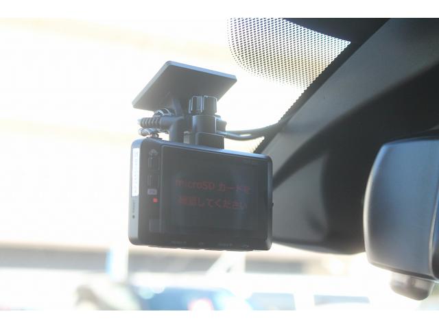 Ｘ５ ｘＤｒｉｖｅ　３５ｄ　Ｍスポーツ　黒本革スポーツシート　ＡＣＣ　インテリジェントセーフティー　純正ＨＤＤナビ地デジ　純正Ｍスポーツフルエアロ　オプション２０ＡＷ　パドルシフト　シートヒーター　前後ドラレコ　ブラックグリル　禁煙車（13枚目）