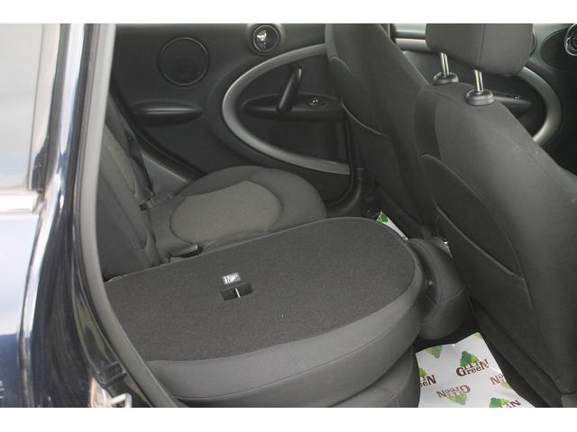 ＭＩＮＩ クーパー　クロスオーバー　走行３．２万キロ　キセノン　純正１６ＡＷ　パナソニックポータブルナビ　バックカメラ　ＥＴＣ　キーレス　フォグランプ　ルーフレール　ホワイトルーフ　整備記録簿　取扱説明書　スペアキー　車検９年４月まで（18枚目）