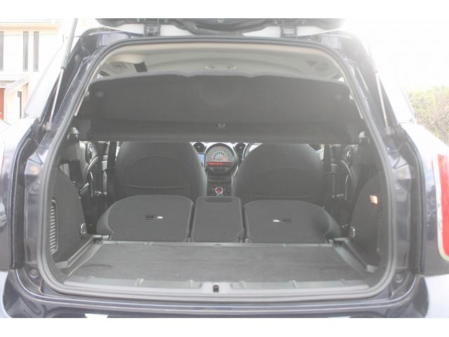 ＭＩＮＩ クーパー　クロスオーバー　走行３．２万キロ　キセノン　純正１６ＡＷ　パナソニックポータブルナビ　バックカメラ　ＥＴＣ　キーレス　フォグランプ　ルーフレール　ホワイトルーフ　整備記録簿　取扱説明書　スペアキー　車検９年４月まで（19枚目）