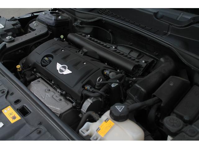 ＭＩＮＩ クーパー　クロスオーバー　走行３．２万キロ　キセノン　純正１６ＡＷ　パナソニックポータブルナビ　バックカメラ　ＥＴＣ　キーレス　フォグランプ　ルーフレール　ホワイトルーフ　整備記録簿　取扱説明書　スペアキー　車検９年４月まで（31枚目）