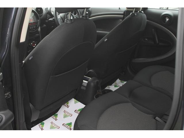 ＭＩＮＩ クーパー　クロスオーバー　走行３．２万キロ　キセノン　純正１６ＡＷ　パナソニックポータブルナビ　バックカメラ　ＥＴＣ　キーレス　フォグランプ　ルーフレール　ホワイトルーフ　整備記録簿　取扱説明書　スペアキー　車検９年４月まで（32枚目）