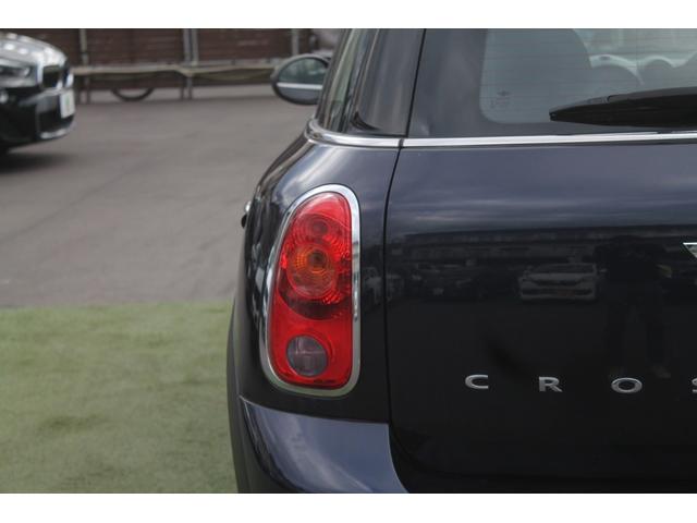 ＭＩＮＩ クーパー　クロスオーバー　走行３．２万キロ　キセノン　純正１６ＡＷ　パナソニックポータブルナビ　バックカメラ　ＥＴＣ　キーレス　フォグランプ　ルーフレール　ホワイトルーフ　整備記録簿　取扱説明書　スペアキー　車検９年４月まで（47枚目）