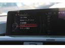 純正HDDナビは地デジ、Bluetooth、ミュージックサーバーなど機能も豊富です。