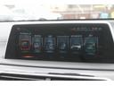 タブレットスタイルのトップ画面またはダイレクトボタンで入る各メニュー。地デジやBluetooth、ミュージックサーバーなど機能も豊富です。