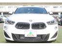 Ｘ２ ｘＤｒｉｖｅ　１８ｄＭスポーツエディションサンライズ　全国限定２００台　黒革　純正Ｍスポーツフルエアロ　アロイ１９ＡＷ　アルミニウムインナートリム　アダプティブサスペンション　衝突軽減　純正ＨＤＤナビ　バックカメラ　ＬＥＤ　アイドリングストップ　禁煙車（7枚目）