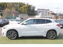 Ｘ２ ｘＤｒｉｖｅ　１８ｄＭスポーツエディションサンライズ　全国限定２００台　黒革　純正Ｍスポーツフルエアロ　アロイ１９ＡＷ　アルミニウムインナートリム　アダプティブサスペンション　衝突軽減　純正ＨＤＤナビ　バックカメラ　ＬＥＤ　アイドリングストップ　禁煙車（8枚目）