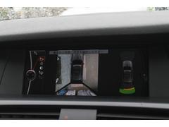 バック、トップビューに切り替わるカメラとパークセンサーで安全な駐車をアシスト。 4