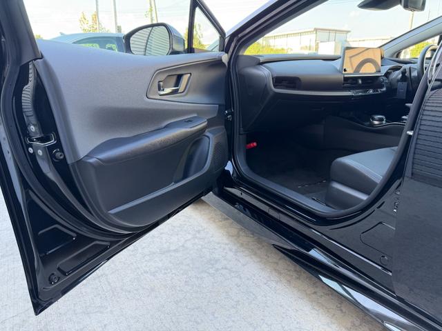 プリウス Z モデリスタフルエアロ/シグネチャーイルミ/パノラマルーフ/デジタルインナーミラー/置くだけ充電/12.3インチナビ/走行中TV視聴可/D席パワーシート/シートヒーター&クーラー/BMS/ETC2.0/(39枚目)