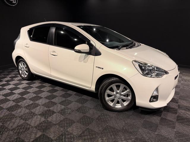 アクア Ｓ　プッシュスタート／スマートキー／７インチナビ／バックカメラ／ＥＴＣ／パールホワイト（6枚目）