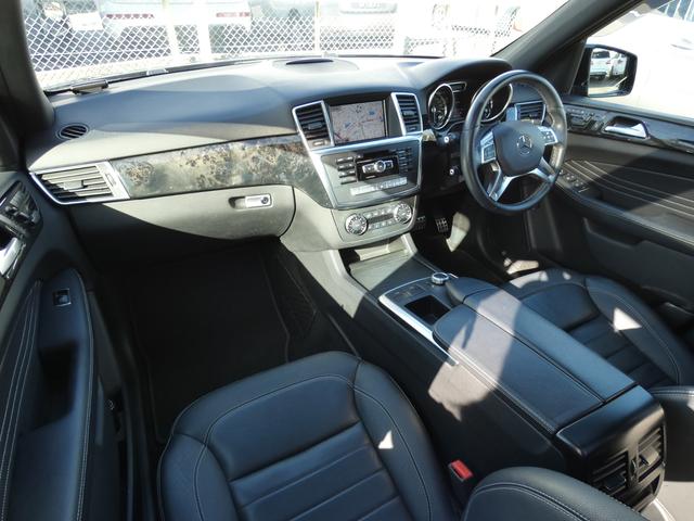 ML350BE AMGスポーツ パノラマ黒革 360C 禁煙(9枚目)