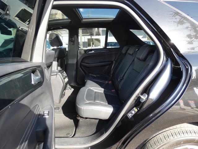 ML350BE AMGスポーツ パノラマ黒革 360C 禁煙(17枚目)
