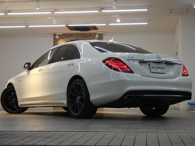 S63 AMGロング ダイナミックPKG ショーファーPKG パノラマSR designoグレー革 RSP HUD 純正HDDナビ 360°カメラ リアエンタメ ブルメスター3Dサウンド AMG20AW 禁煙 正規D車(3枚目)