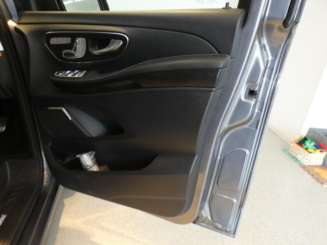 MERCEDES BENZ V-CLASS V220D AVANTGARDE LONG AMG LINE