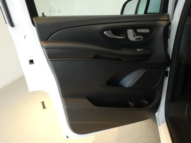 Ｖクラス Ｖ２２０ｄ　レーダーセーフティーＰＫＧ　７人乗　純正ＨＤＤナビ地デジ３６０°カメラ　後席ツインモニター　リアエアコン　シートヒーター　ＬＥＤヘッドライト　純正１７ＡＷ　禁煙　正規Ｄ車（39枚目）