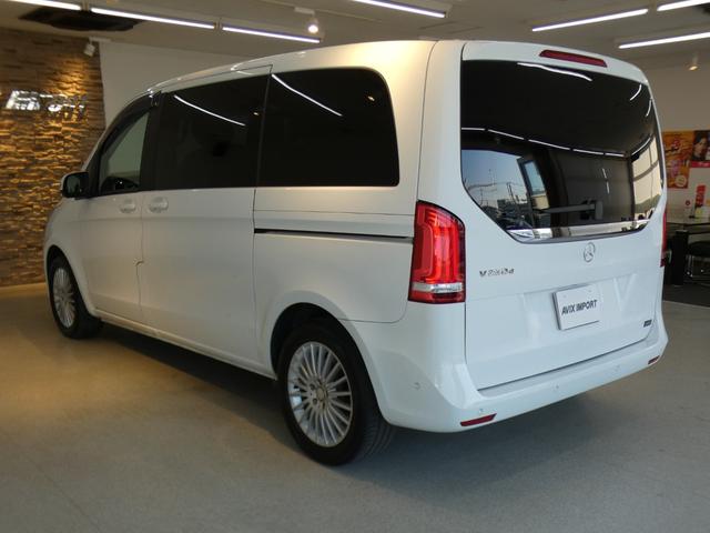 Ｖクラス Ｖ２２０ｄ　レーダーセーフティーＰＫＧ　７人乗　純正ＨＤＤナビ地デジ３６０°カメラ　後席ツインモニター　リアエアコン　シートヒーター　ＬＥＤヘッドライト　純正１７ＡＷ　禁煙　正規Ｄ車（42枚目）