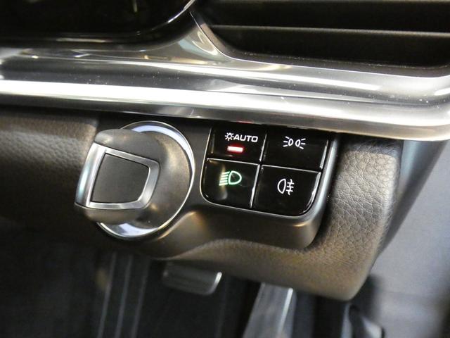 パナメーラ ４　Ｅ－ハイブリッド　スポクロ　パノラマＳＲ　ＤメモリーＰ　黒革　全席シートヒーター　４ＺＯＮＥエアコン　ＰＣＭナビ全周カメラ　クルコン　ＬＫＡ　ＬＥＤヘッドライト　コンフォートＡ　ソフトクローズＤ　ＢＯＳＥ　ＰＡＳＭエアサス　純正２０ＡＷ　禁煙（32枚目）