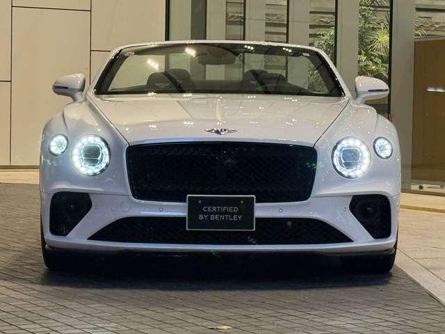 コンチネンタル ＧＴコンバーチブル　Ｖ８　４ＷＤ　Ｓ　ツーリング　スタイリングスペック　ツーリングスペック　ローティングディスプレイダイヤモンドナーリング　ムードライティング　コントラストステッチ　カラースペック　ＬＥＤウェルカムランプ（3枚目）
