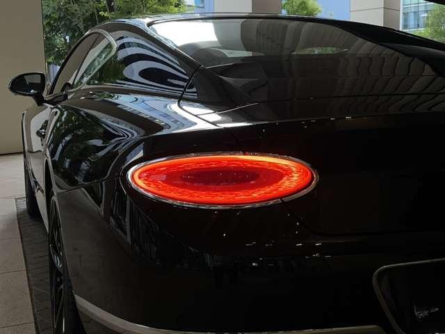 コンチネンタル ＧＴ　Ｖ８　アズール　ＬＥＤ　Ｗｅｌｃｏｍｅ　Ｌａｍｐｓ　アダプティブクルーズコントロール　レーンキープアシスト　パーキングアシスト　全周囲カメラ　エアサスペンション　ドライブレコーダー　認定中古車（22枚目）