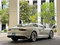 �϶����ȥ��쥬�󥹤�ͻ�礵�����ꥢ�ǥ�����ϡ��ޤ�������;������ˤ������Τ褦�ʰ��ݤ�Ϳ���ޤ��� 2