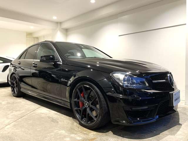 Ｃクラス Ｃ６３　ＡＭＧ　エディション５０７　特別仕様車　ＮＡ６．３Ｌ　Ｖ８最終モデル／専用チューニング５０７馬力エンジン／ＡＭＧ鍛造１９ＡＷ／大径ブレーキ／ボンネットダクト／ブラックグリル／ｄｅｓｉｇｎｏナッパレザ－／アルカンタラステア＋シフト（3枚目）