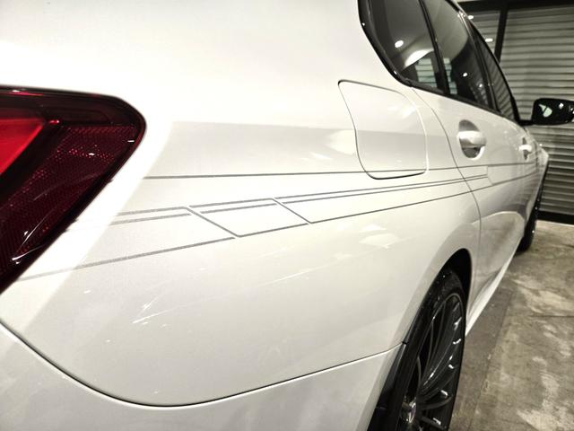 B3 リムジン オールラッド ALPINA Safetyパッケージ/コックピットプロフェッショナル(ヘッドアップディスプレイ)/メリノフルレザーブラック+レザーダッシュボード/カーボンルーフ/アルピナクラシック20inchAW(18枚目)