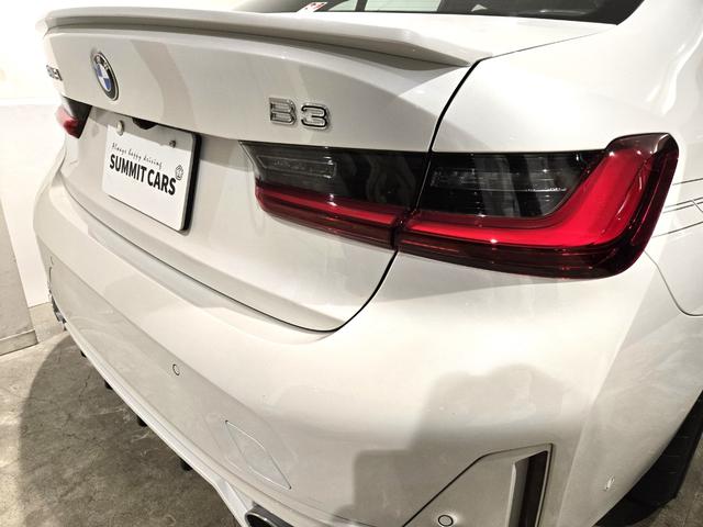 B3 リムジン オールラッド ALPINA Safetyパッケージ/コックピットプロフェッショナル(ヘッドアップディスプレイ)/メリノフルレザーブラック+レザーダッシュボード/カーボンルーフ/アルピナクラシック20inchAW(50枚目)