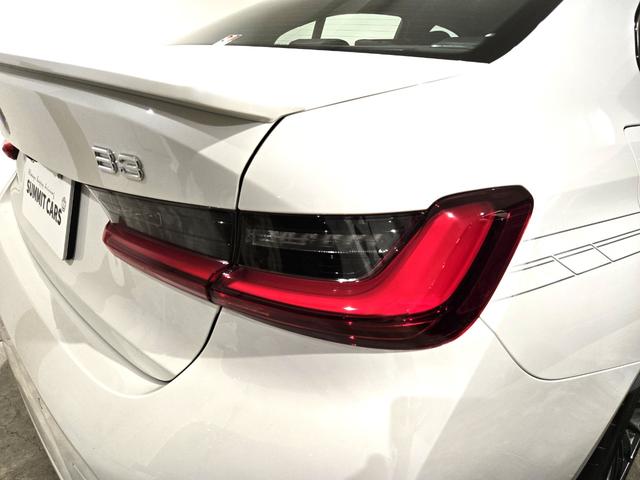 B3 リムジン オールラッド ALPINA Safetyパッケージ/コックピットプロフェッショナル(ヘッドアップディスプレイ)/メリノフルレザーブラック+レザーダッシュボード/カーボンルーフ/アルピナクラシック20inchAW(54枚目)