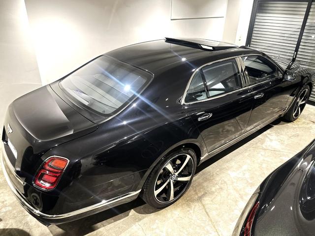 ミュルザンヌ スピード サンルーフ プレミアムスペック(フライングBマスコット/ジュエルフューエルキャップ/パワートランク/専用アンブレラ2本/バレットキー/収納ポケット)/デュオトーンインテリア(リネン/ベルーガ) /ウッドテーブル(6枚目)