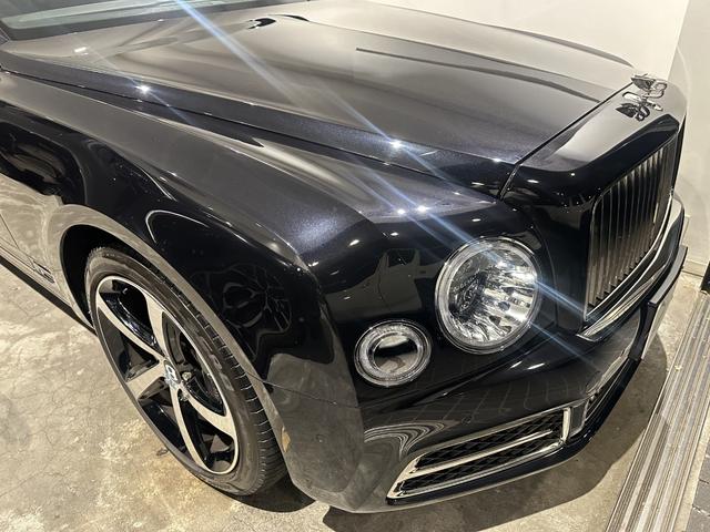 ミュルザンヌ スピード サンルーフ プレミアムスペック(フライングBマスコット/ジュエルフューエルキャップ/パワートランク/専用アンブレラ2本/バレットキー/収納ポケット)/デュオトーンインテリア(リネン/ベルーガ) /ウッドテーブル(7枚目)