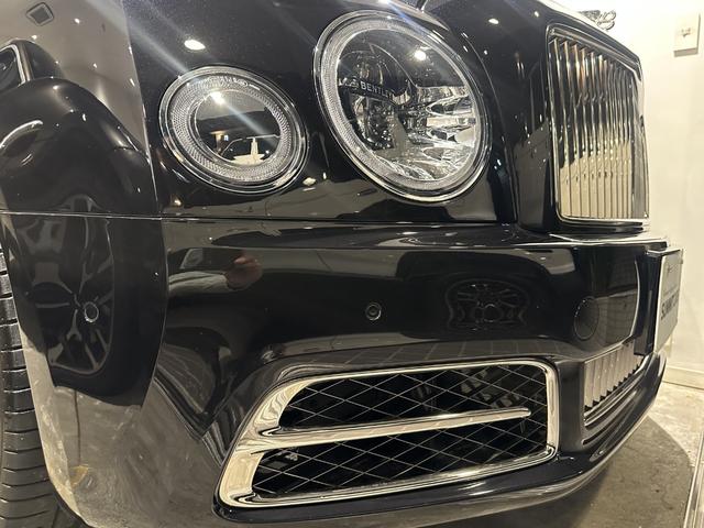 ミュルザンヌ スピード サンルーフ プレミアムスペック(フライングBマスコット/ジュエルフューエルキャップ/パワートランク/専用アンブレラ2本/バレットキー/収納ポケット)/デュオトーンインテリア(リネン/ベルーガ) /ウッドテーブル(9枚目)