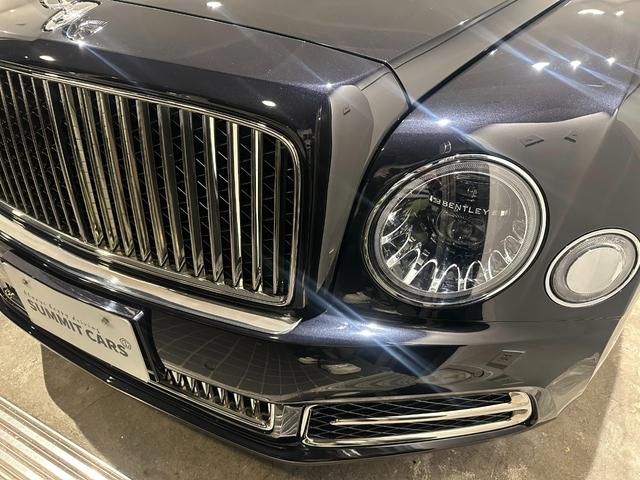 ミュルザンヌ スピード サンルーフ プレミアムスペック(フライングBマスコット/ジュエルフューエルキャップ/パワートランク/専用アンブレラ2本/バレットキー/収納ポケット)/デュオトーンインテリア(リネン/ベルーガ) /ウッドテーブル(15枚目)