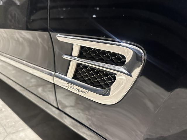 ミュルザンヌ スピード サンルーフ プレミアムスペック(フライングBマスコット/ジュエルフューエルキャップ/パワートランク/専用アンブレラ2本/バレットキー/収納ポケット)/デュオトーンインテリア(リネン/ベルーガ) /ウッドテーブル(20枚目)