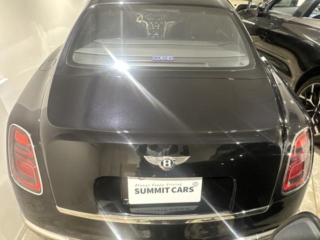 ミュルザンヌ スピード サンルーフ プレミアムスペック(フライングBマスコット/ジュエルフューエルキャップ/パワートランク/専用アンブレラ2本/バレットキー/収納ポケット)/デュオトーンインテリア(リネン/ベルーガ) /ウッドテーブル(23枚目)