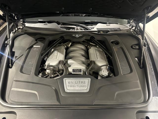 ミュルザンヌ スピード サンルーフ プレミアムスペック(フライングBマスコット/ジュエルフューエルキャップ/パワートランク/専用アンブレラ2本/バレットキー/収納ポケット)/デュオトーンインテリア(リネン/ベルーガ) /ウッドテーブル(24枚目)