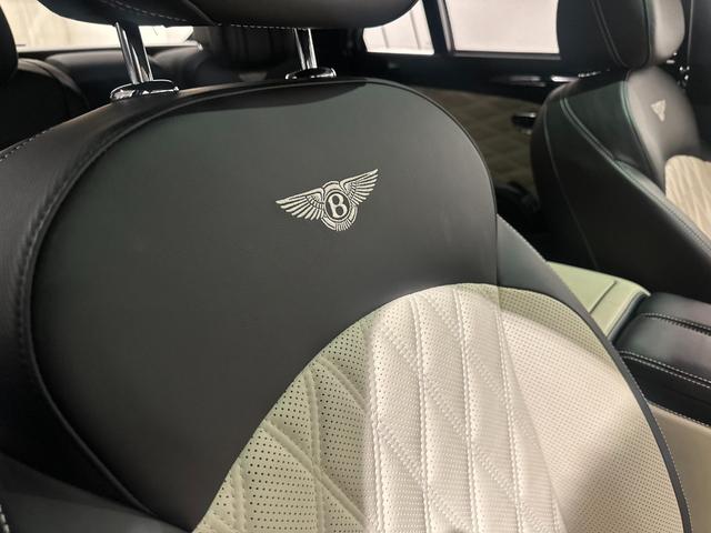 ミュルザンヌ スピード サンルーフ プレミアムスペック(フライングBマスコット/ジュエルフューエルキャップ/パワートランク/専用アンブレラ2本/バレットキー/収納ポケット)/デュオトーンインテリア(リネン/ベルーガ) /ウッドテーブル(39枚目)