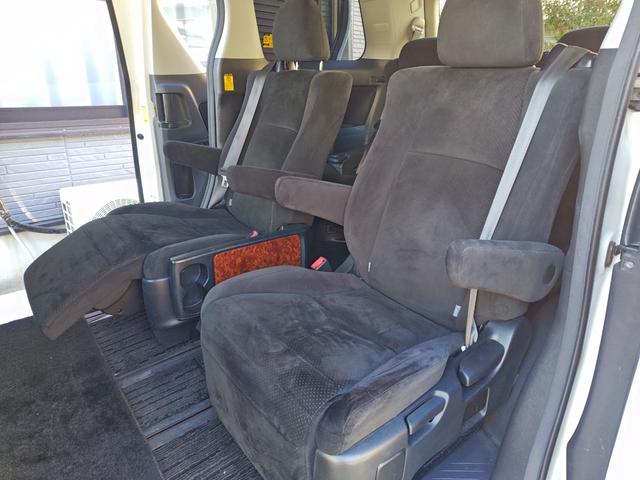 ヴェルファイア 2.4Z プラチナセレクションII 1オーナー禁煙HDDサイバーナビ地デジ(ハンドルスイッチ連動)バックカメラブルートゥースオーディオ両側電動スライドドアパワーバックドアETCドライブレコーダーキセノンスマートキーアルカンタラシート(8枚目)