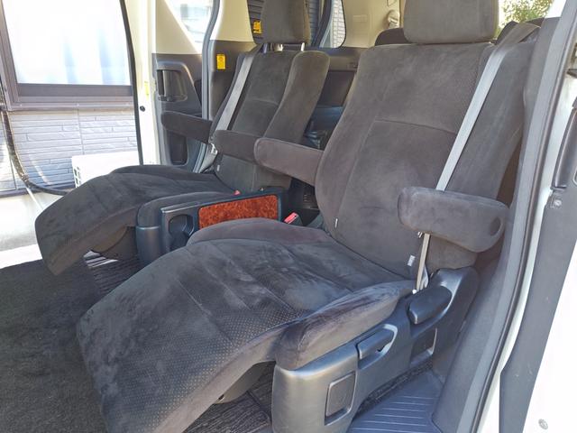 ヴェルファイア 2.4Z プラチナセレクションII 1オーナー禁煙HDDサイバーナビ地デジ(ハンドルスイッチ連動)バックカメラブルートゥースオーディオ両側電動スライドドアパワーバックドアETCドライブレコーダーキセノンスマートキーアルカンタラシート(9枚目)