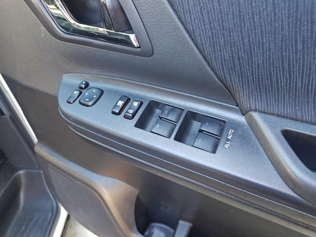 ヴェルファイア 2.4Z プラチナセレクションII 1オーナー禁煙HDDサイバーナビ地デジ(ハンドルスイッチ連動)バックカメラブルートゥースオーディオ両側電動スライドドアパワーバックドアETCドライブレコーダーキセノンスマートキーアルカンタラシート(31枚目)