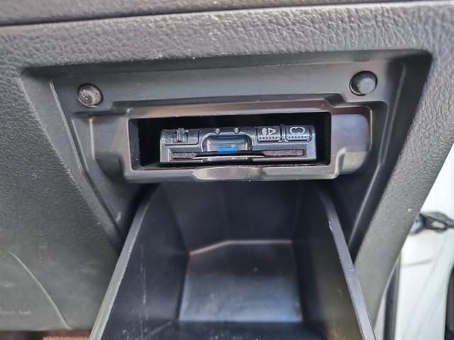 ヴェルファイア 2.4Z プラチナセレクションII 1オーナー禁煙HDDサイバーナビ地デジ(ハンドルスイッチ連動)バックカメラブルートゥースオーディオ両側電動スライドドアパワーバックドアETCドライブレコーダーキセノンスマートキーアルカンタラシート(48枚目)