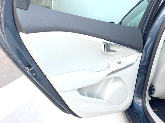 クロスカントリー T5 AWD モメンタム 認定中古車 ワンオーナー 禁煙車 純正HDDナビTV バックカメラ シティウィーブシート アダプティブクルーズコントロール インテリセーフ LEDヘッドライト パワーシート 純正18インチAW(38枚目)
