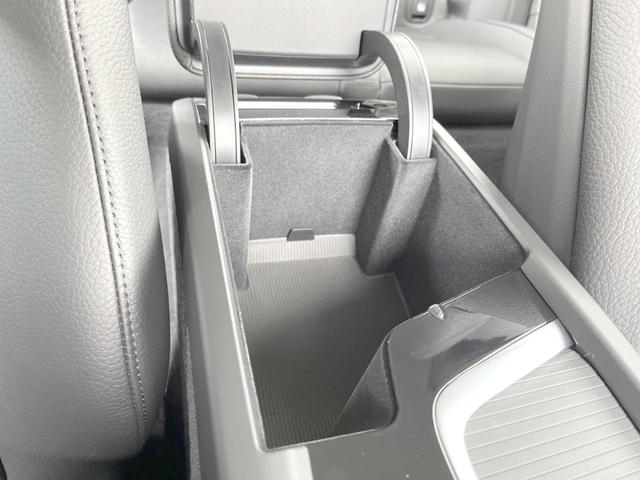 B4 モメンタム 認定中古車 黒革シート 360°ビューカメラ パイロットアシスト 純正9インチナビ 禁煙車 シートヒーター メモリー機能付きパワーシート Apple Car Play Bluetooth フルセグTV(33枚目)
