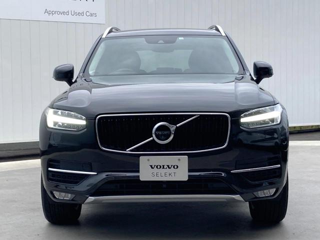 ＸＣ９０ Ｔ５　ＡＷＤ　モーメンタム　認定中古車　黒革シート　純正９インチナビ　３６０°ビューカメラ　禁煙車　シートヒーター　メモリー機能付きパワーシート　Ｂｌｕｅｔｏｏｔｈ　フルセグＴＶ　ＡｐｐｌｅＣａｒＰｌａｙ　ルーフレール　ＥＴＣ（18枚目）