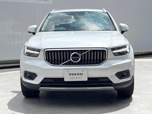 ＸＣ４０ Ｔ４　ＡＷＤ　インスクリプション　認定中古車　白革シート　ｈａｒｍａｎ／ｋａｒｄｏｎ　純正９インチナビ　３６０°ビューカメラ　禁煙車　インテリセーフ　メモリー機能付きパワーシート　シートヒーター　Ｂｌｕｅｔｏｏｔｈ　フルセグＴＶ（16枚目）