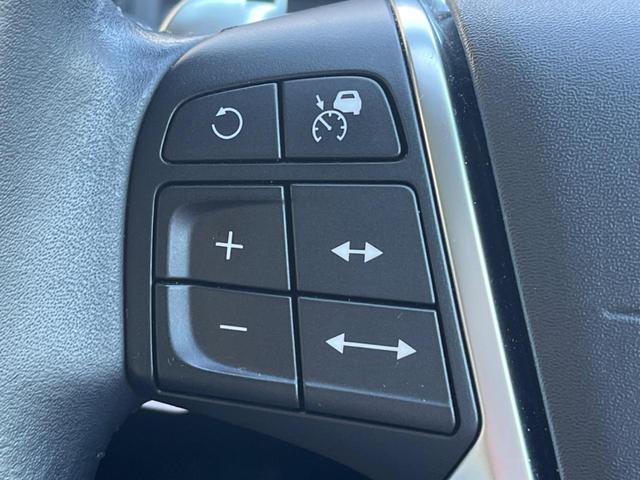 XC60 D4 クラシック 最終モデル サンルーフ 白革シート 純正ナビ バックカメラ 禁煙車 メモリー機能付きパワーシート シートヒーター Bluetooth パドルシフト パワーテールゲート BLIS ETC CD DVD(8枚目)