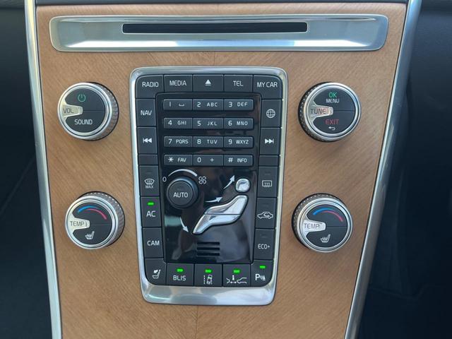 XC60 D4 クラシック 最終モデル サンルーフ 白革シート 純正ナビ バックカメラ 禁煙車 メモリー機能付きパワーシート シートヒーター Bluetooth パドルシフト パワーテールゲート BLIS ETC CD DVD(29枚目)