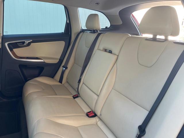 XC60 D4 クラシック 最終モデル サンルーフ 白革シート 純正ナビ バックカメラ 禁煙車 メモリー機能付きパワーシート シートヒーター Bluetooth パドルシフト パワーテールゲート BLIS ETC CD DVD(45枚目)
